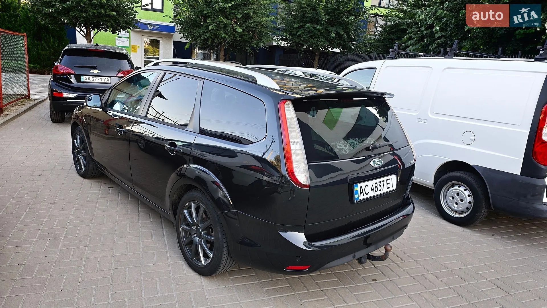 2010 Ford Focus - мініатюра 14