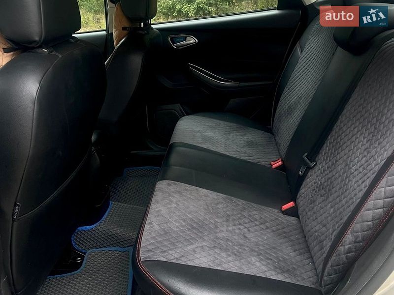 Седан Ford Focus 2018 в Тараще