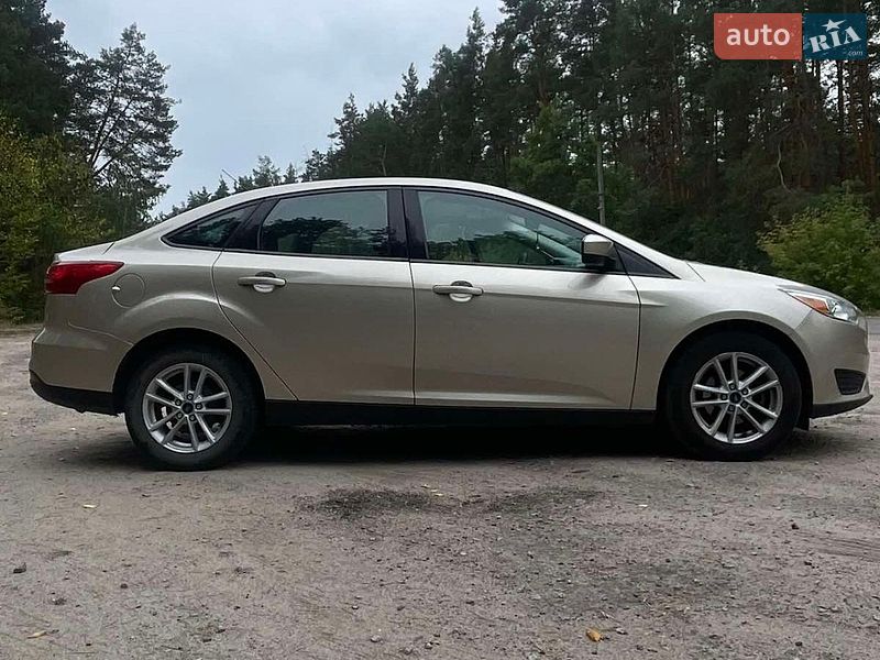 Седан Ford Focus 2018 в Тараще