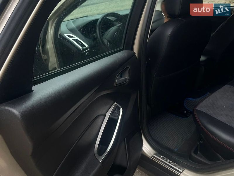 Седан Ford Focus 2018 в Тараще