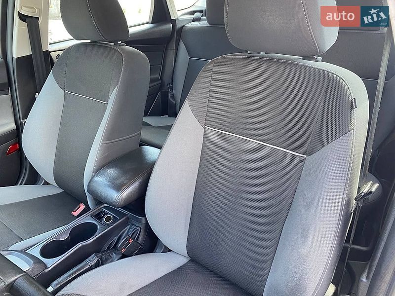 Хэтчбек Ford Focus 2014 в Киеве фото 10 Хэтчбек Ford Focus 2014 в Киеве
