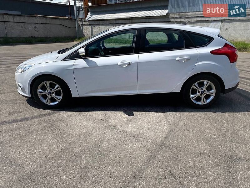 Хэтчбек Ford Focus 2014 в Киеве фото 8 Хэтчбек Ford Focus 2014 в Киеве