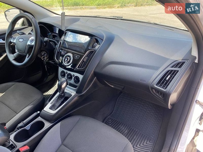 Хэтчбек Ford Focus 2014 в Киеве фото 15 Хэтчбек Ford Focus 2014 в Киеве