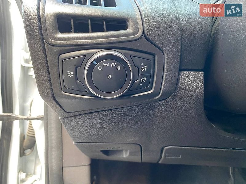 Хэтчбек Ford Focus 2014 в Киеве фото 29 Хэтчбек Ford Focus 2014 в Киеве