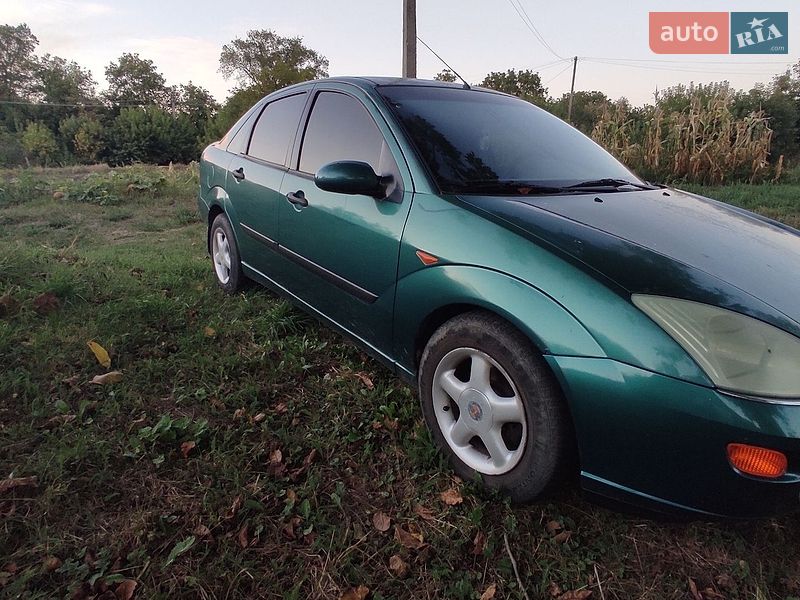 Седан Ford Focus 2000 в Казатине