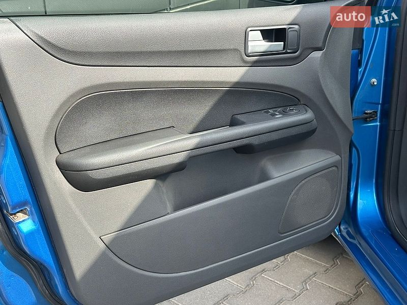 Хэтчбек Ford Focus 2006 в Одессе