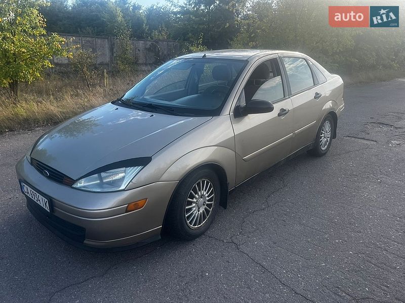 Седан Ford Focus 2000 в Киеве