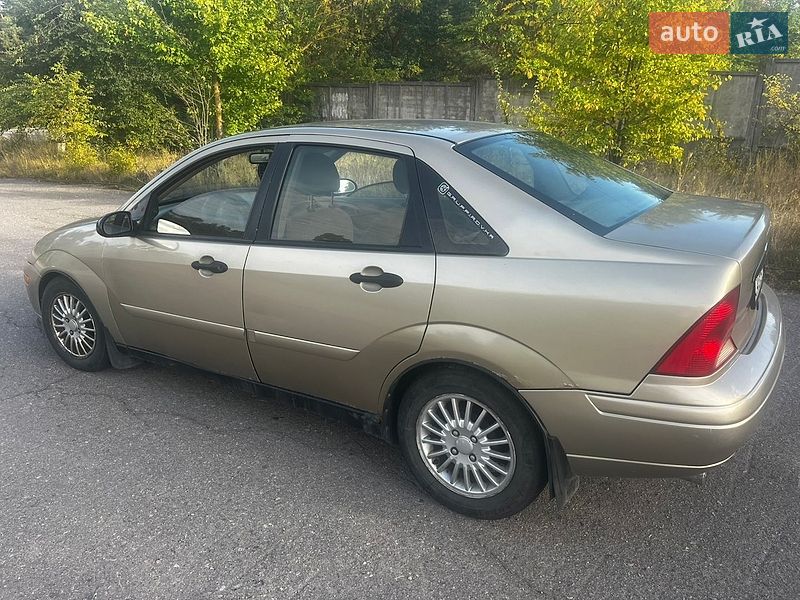 Седан Ford Focus 2000 в Киеве