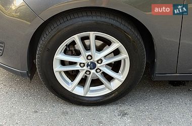 Седан Ford Focus 2015 в Днепре фото 18 Седан Ford Focus 2015 в Днепре