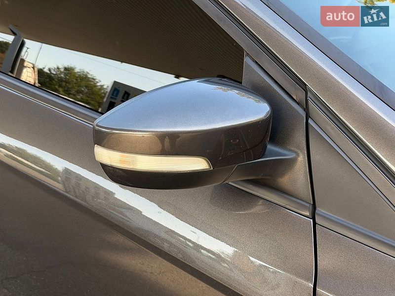 Седан Ford Focus 2015 в Днепре фото 33 Седан Ford Focus 2015 в Днепре