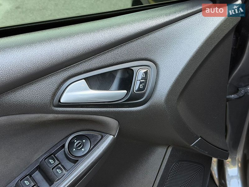 Седан Ford Focus 2015 в Днепре фото 37 Седан Ford Focus 2015 в Днепре