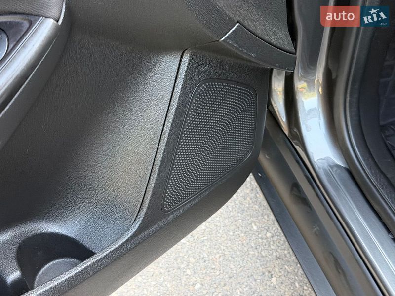 Седан Ford Focus 2015 в Днепре фото 39 Седан Ford Focus 2015 в Днепре