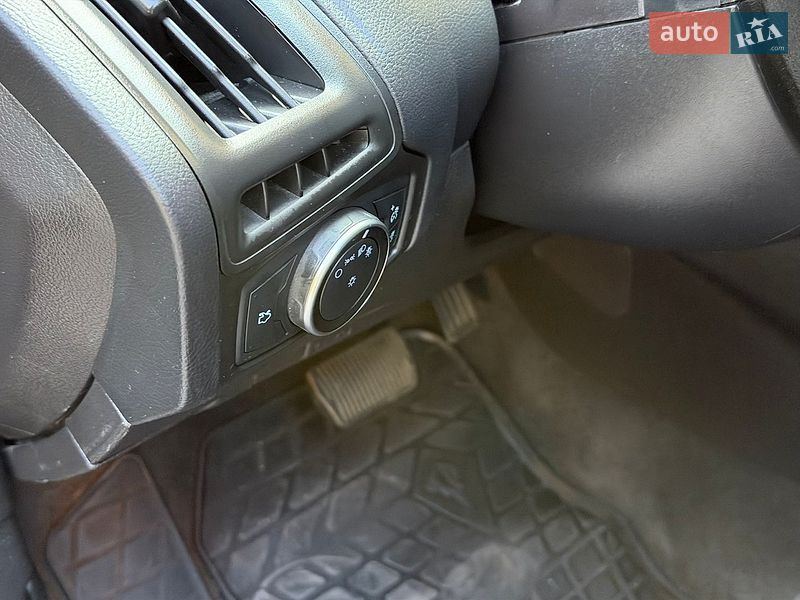 Седан Ford Focus 2015 в Днепре фото 42 Седан Ford Focus 2015 в Днепре