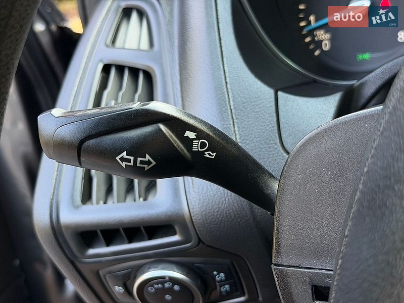 Седан Ford Focus 2015 в Днепре фото 46 Седан Ford Focus 2015 в Днепре