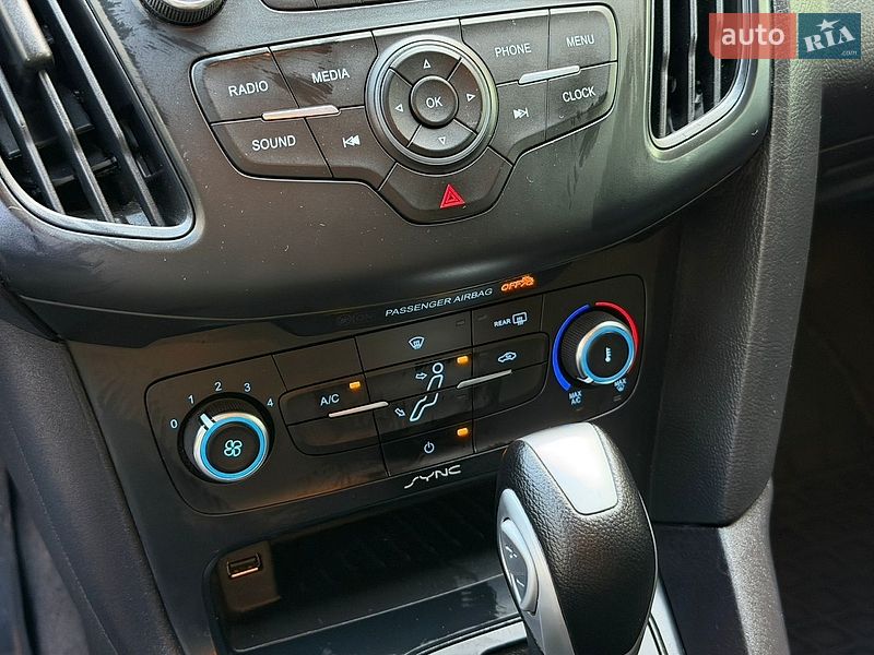 Седан Ford Focus 2015 в Дніпрі
