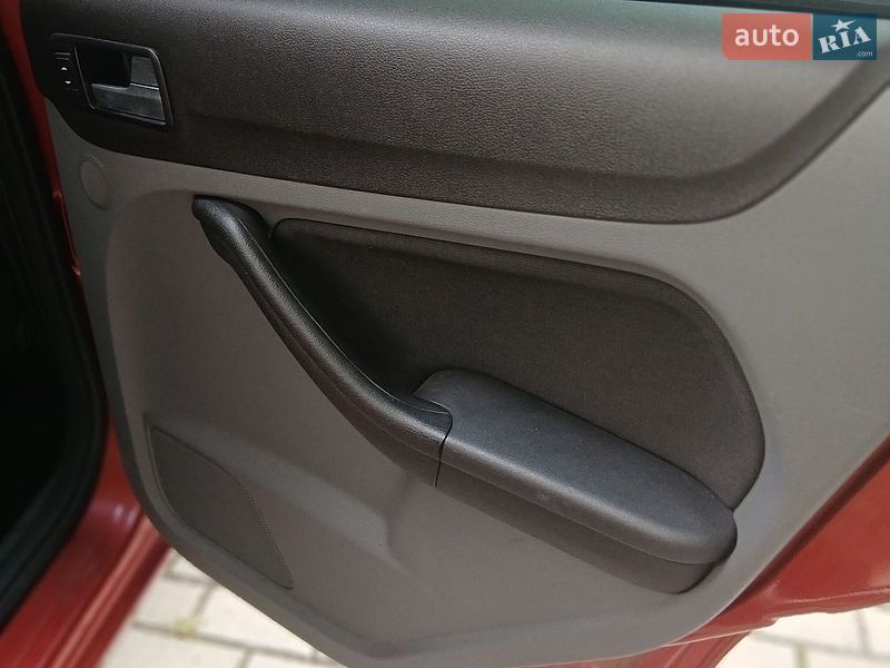 Хэтчбек Ford Focus 2010 в Тернополе фото 7 Хэтчбек Ford Focus 2010 в Тернополе