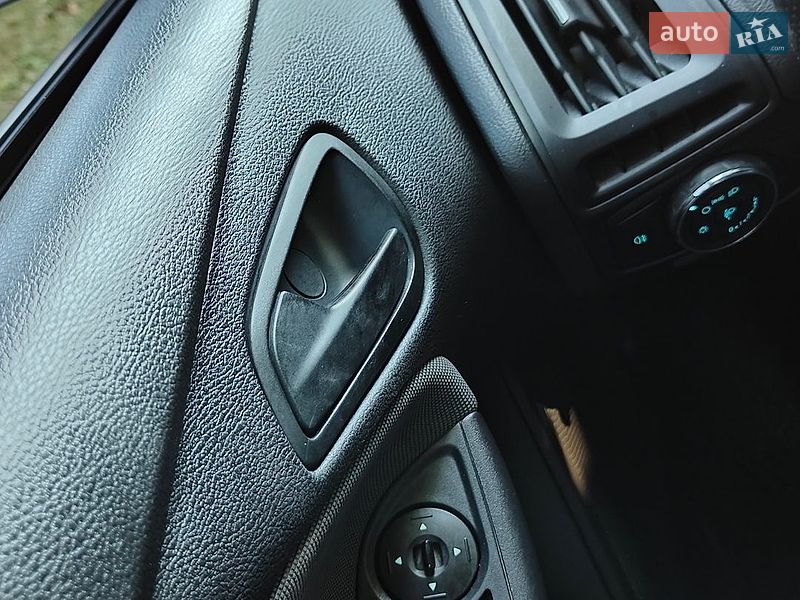 Хэтчбек Ford Focus 2011 в Киеве