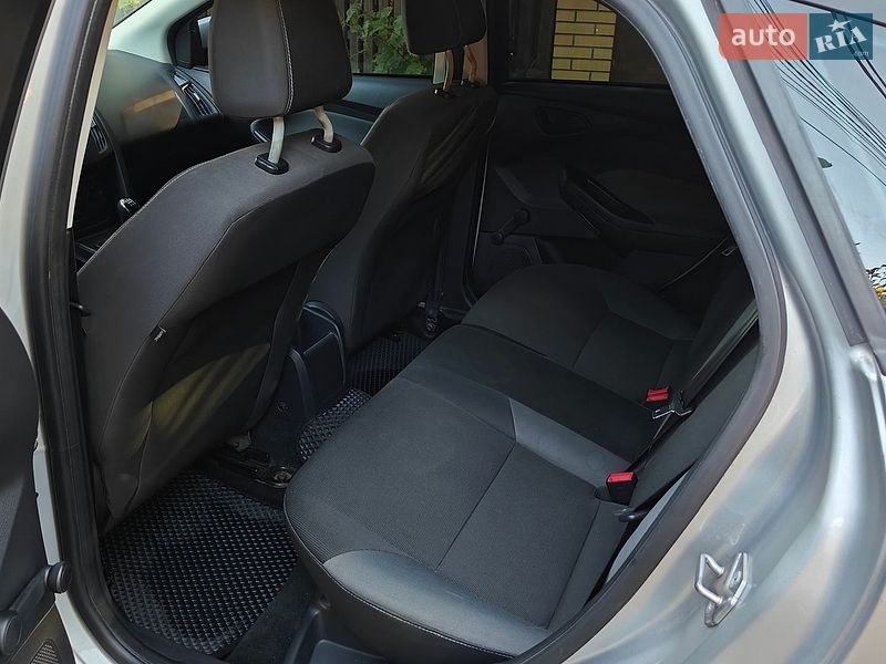 Хэтчбек Ford Focus 2011 в Киеве