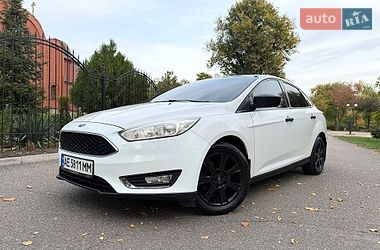 Седан Ford Focus 2015 в Кривом Роге