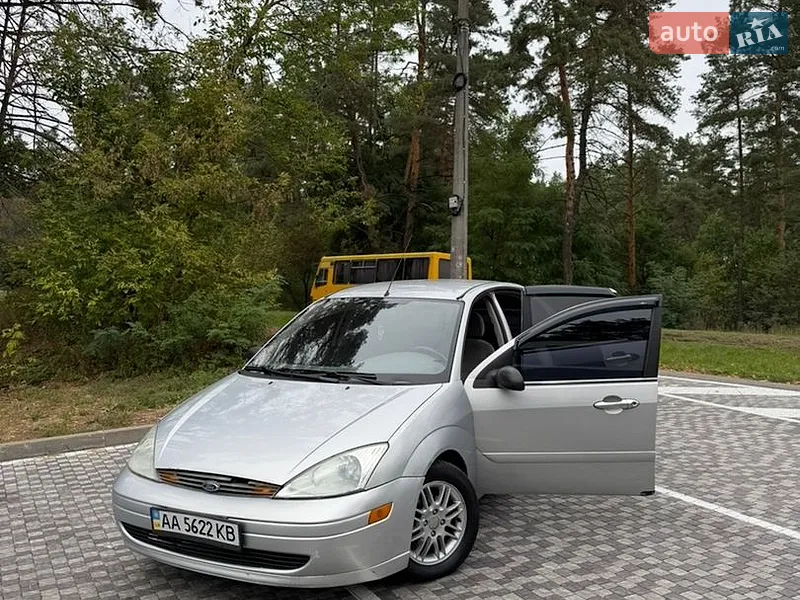 Ford Focus 2000