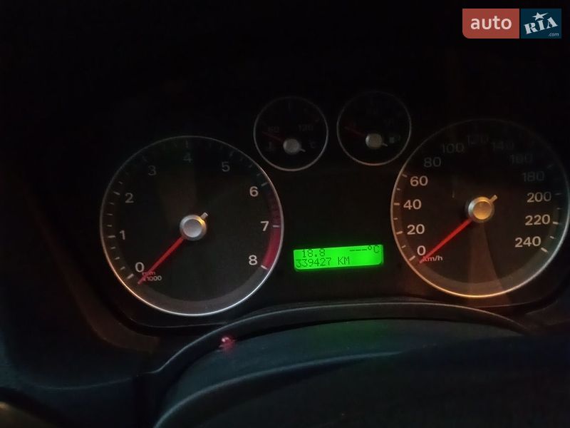Хэтчбек Ford Focus 2006 в Запорожье