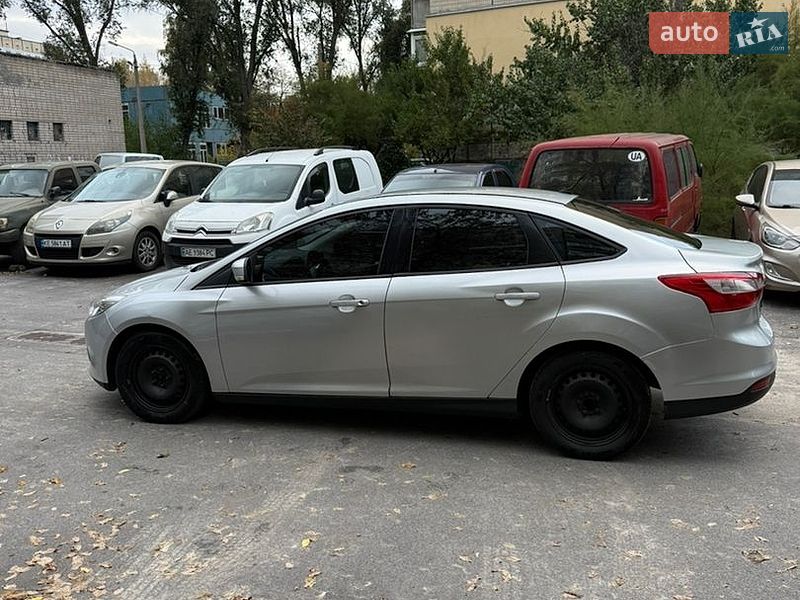 Седан Ford Focus 2013 в Дніпрі фото 4 Седан Ford Focus 2013 в Дніпрі
