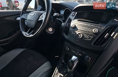 Хэтчбек Ford Focus 2015 в Киеве