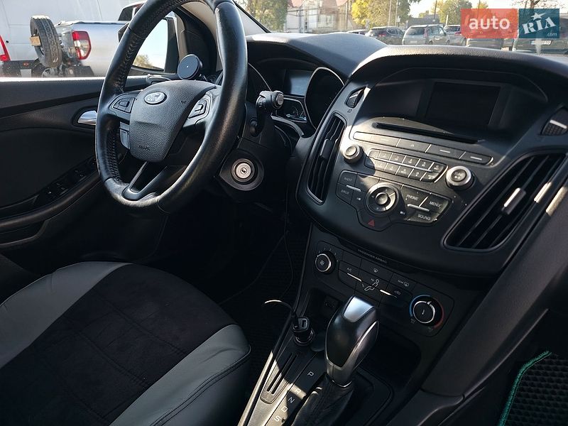 Хэтчбек Ford Focus 2015 в Киеве
