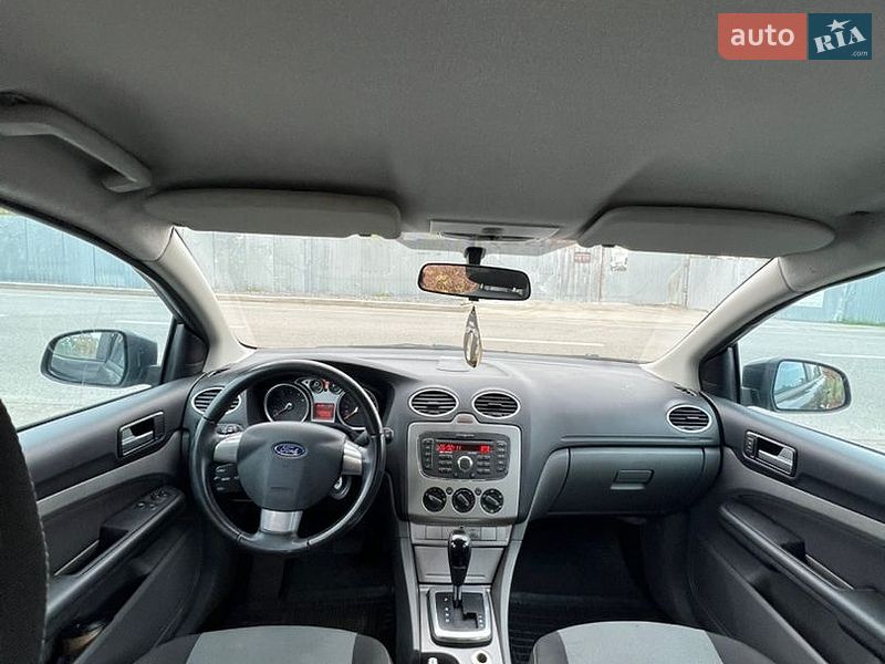 Седан Ford Focus 2011 в Счастливом