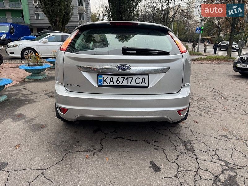 Хэтчбек Ford Focus 2008 в Киеве
