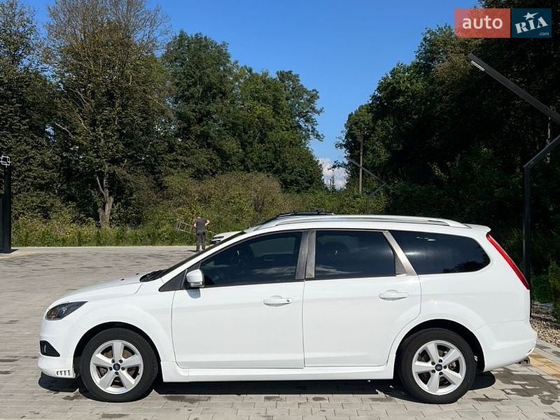 Универсал Ford Focus 2010 в Городке