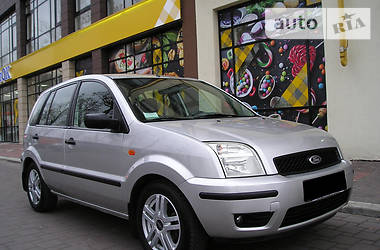 Хэтчбек Ford Fusion 2004 в Киеве