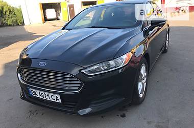 Седан Ford Fusion 2012 в Дубно