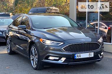 Седан Ford Fusion 2017 в 