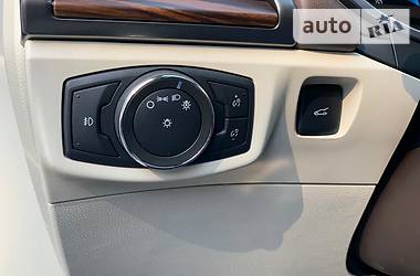Седан Ford Fusion 2017 в 