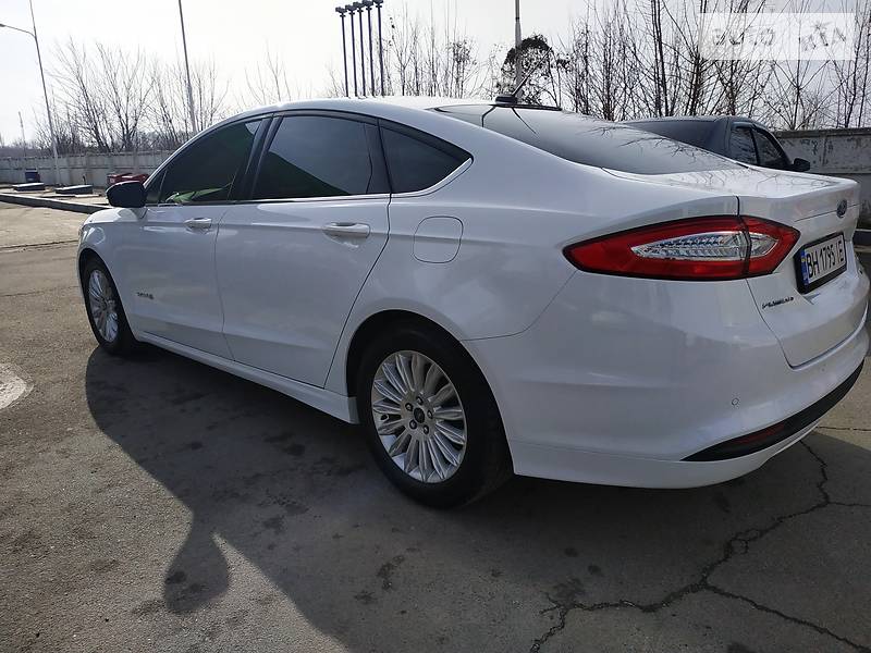 Седан Ford Fusion 2015 в Одесі