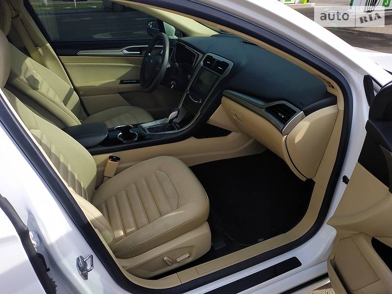 Седан Ford Fusion 2015 в Одесі