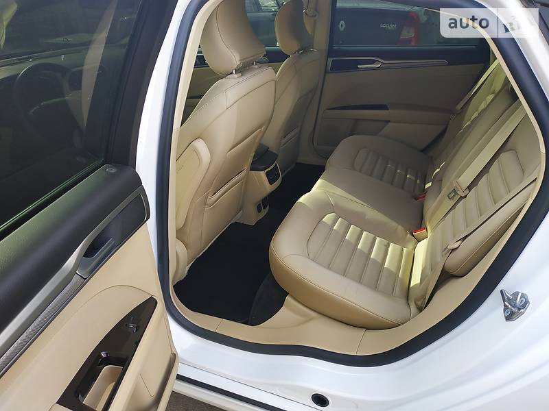 Седан Ford Fusion 2015 в Одесі