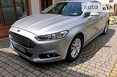 Седан Ford Fusion 2015 в 