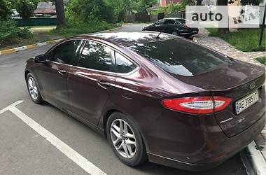 Седан Ford Fusion 2013 в 