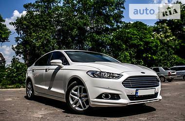 Седан Ford Fusion 2016 в Львове