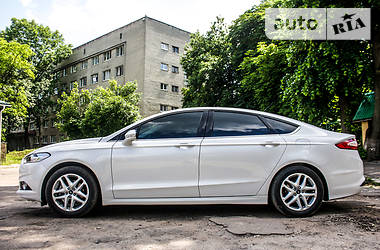 Седан Ford Fusion 2016 в Львове