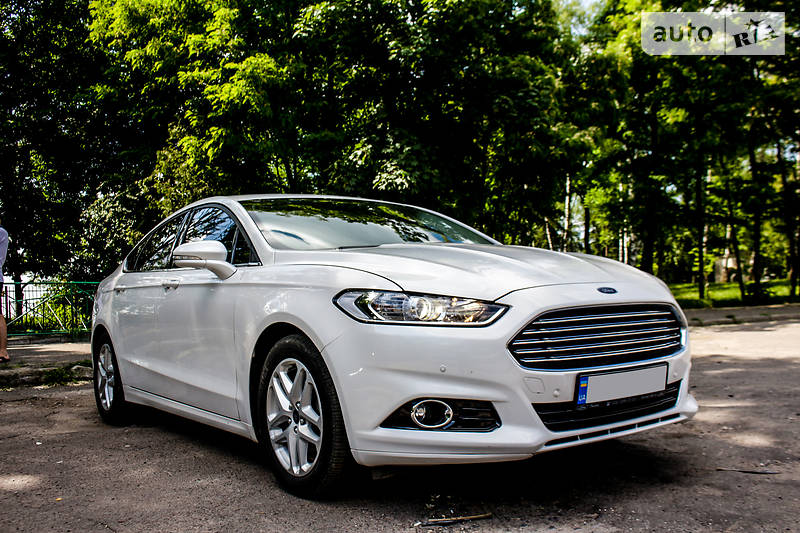 Седан Ford Fusion 2016 в Львове