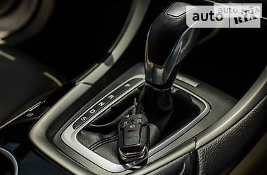 Хетчбек Ford Fusion 2012 в 
