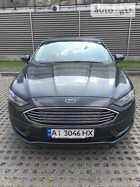 Седан Ford Fusion 2017 в 