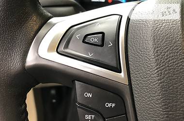 Седан Ford Fusion 2015 в 