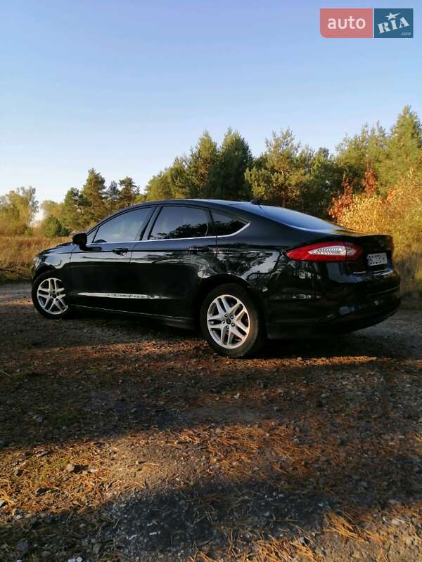 Седан Ford Fusion 2014 в Яворове