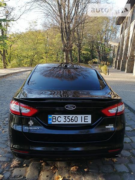 Седан Ford Fusion 2014 в Львові