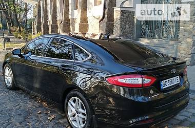 Седан Ford Fusion 2014 в 