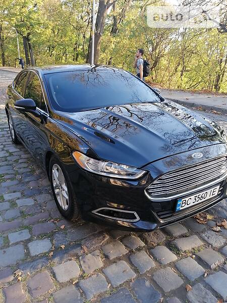 Седан Ford Fusion 2014 в Львові